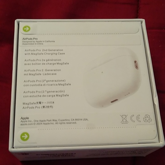 Apple airpods pro 2nd generation. New - Picture 4 of 5